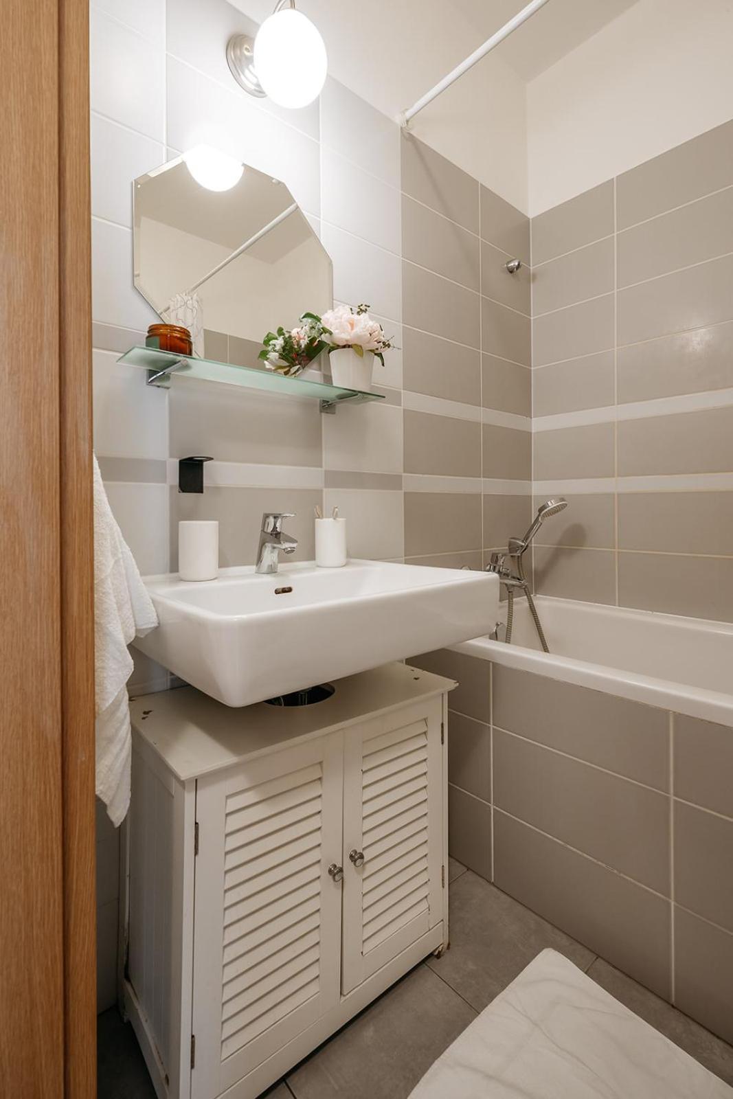 Prague Days - Bright Apartment - Balcony - Private Parking Εξωτερικό φωτογραφία
