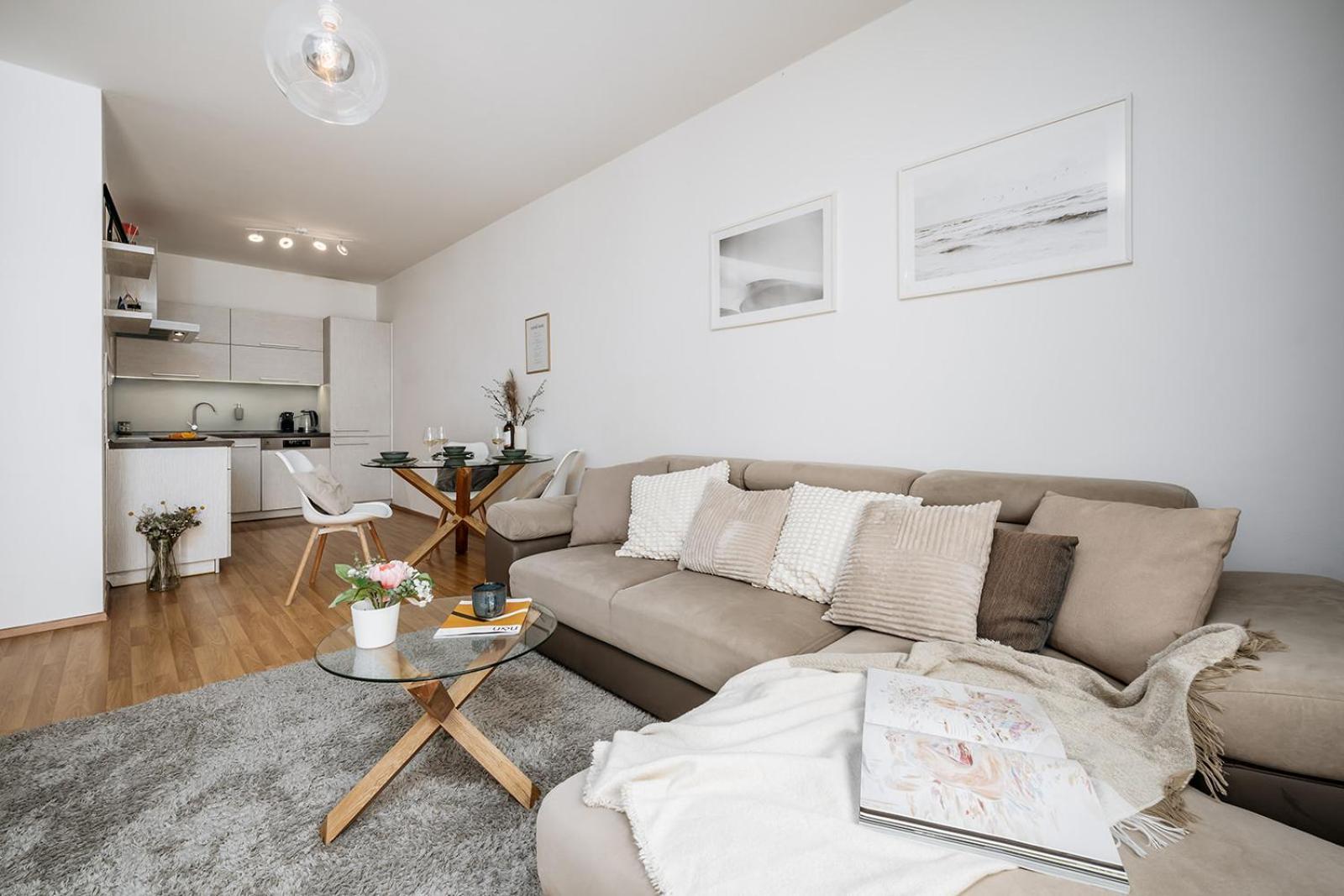 Prague Days - Bright Apartment - Balcony - Private Parking Εξωτερικό φωτογραφία
